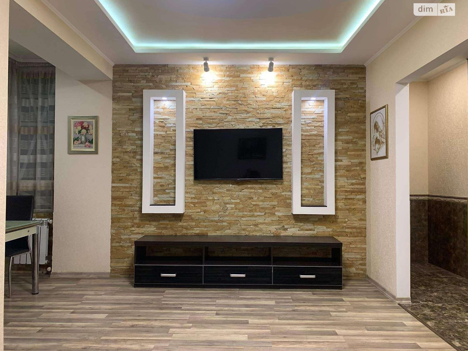 двухкомнатная квартира в Львове, район Центр, на ул. Довбуша Олексы 1 в аренду на долгий срок помесячно фото 1