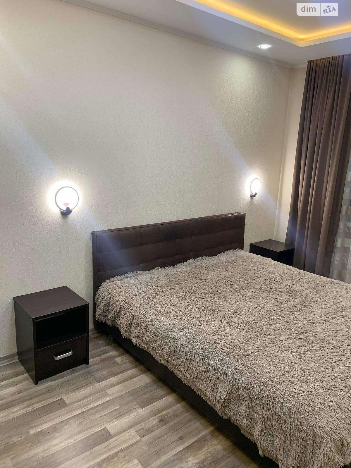 двухкомнатная квартира в Львове, район Центр, на ул. Довбуша Олексы 1 в аренду на долгий срок помесячно фото 1