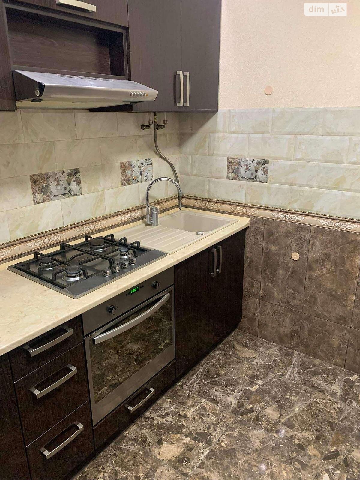 двухкомнатная квартира в Львове, район Центр, на ул. Довбуша Олексы 1 в аренду на долгий срок помесячно фото 1