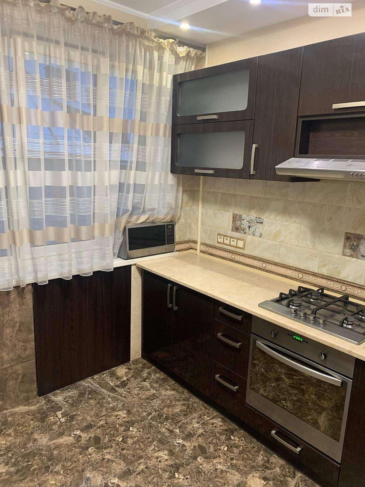 двухкомнатная квартира в Львове, район Центр, на ул. Довбуша Олексы 1 в аренду на долгий срок помесячно фото 1