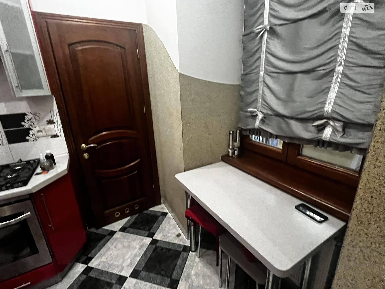 двухкомнатная квартира в Львове, район Центр, на ул. Франко Ивана 68, кв. 11 в аренду на долгий срок помесячно фото 1 двухкомнатная квартира в Львове, район Центр, на ул. Франко Ивана 68, кв. 11 в аренду на долгий срок помесячно фото 1