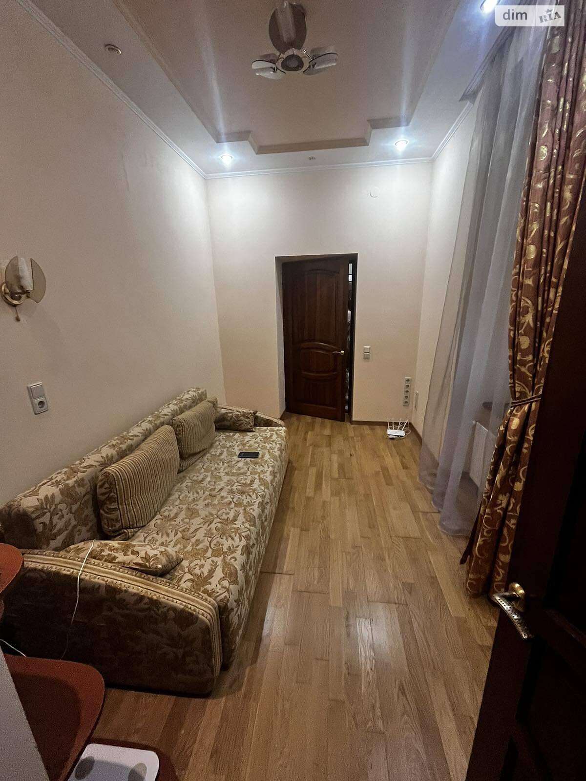 двухкомнатная квартира в Львове, район Центр, на ул. Франко Ивана 68, кв. 11 в аренду на долгий срок помесячно фото 1 двухкомнатная квартира в Львове, район Центр, на ул. Франко Ивана 68, кв. 11 в аренду на долгий срок помесячно фото 1