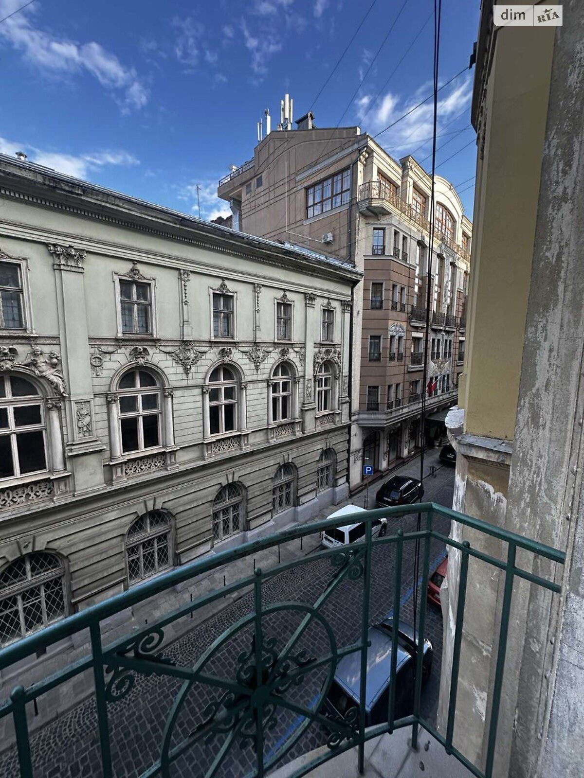 трехкомнатная квартира в Львове, район Центр, на ул. Фредра 4А в аренду на долгий срок помесячно фото 1 трехкомнатная квартира в Львове, район Центр, на ул. Фредра 4А в аренду на долгий срок помесячно фото 1