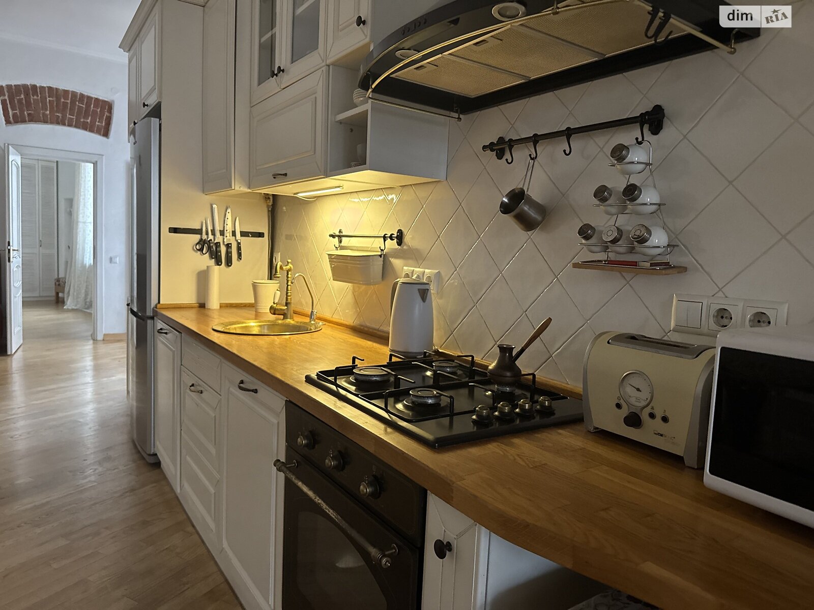 двухкомнатная квартира в Львове, район Центр, на пл. Генерала Петра Григоренко 4 в аренду на долгий срок помесячно фото 1