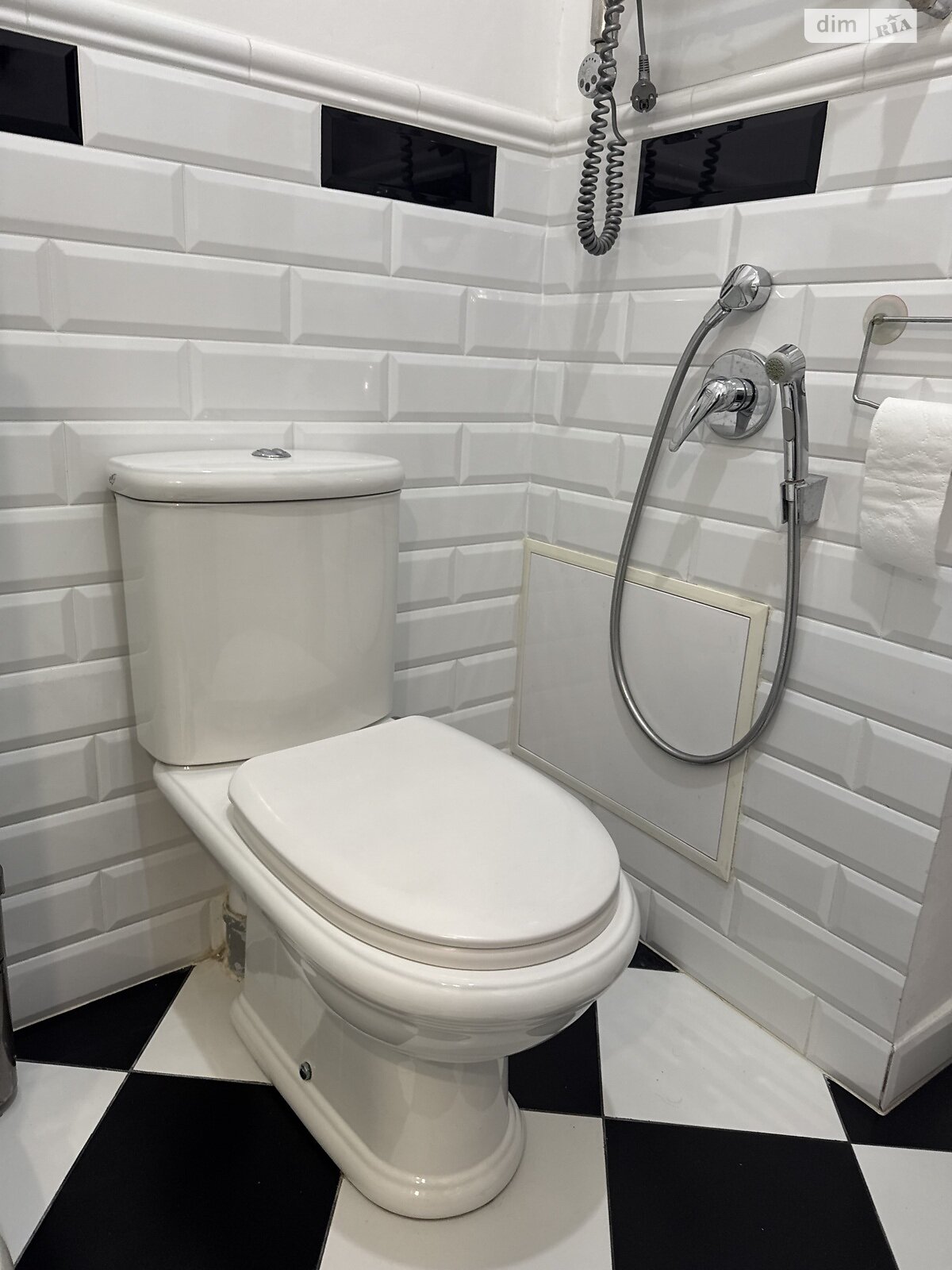 двухкомнатная квартира в Львове, район Центр, на пл. Генерала Петра Григоренко 4 в аренду на долгий срок помесячно фото 1