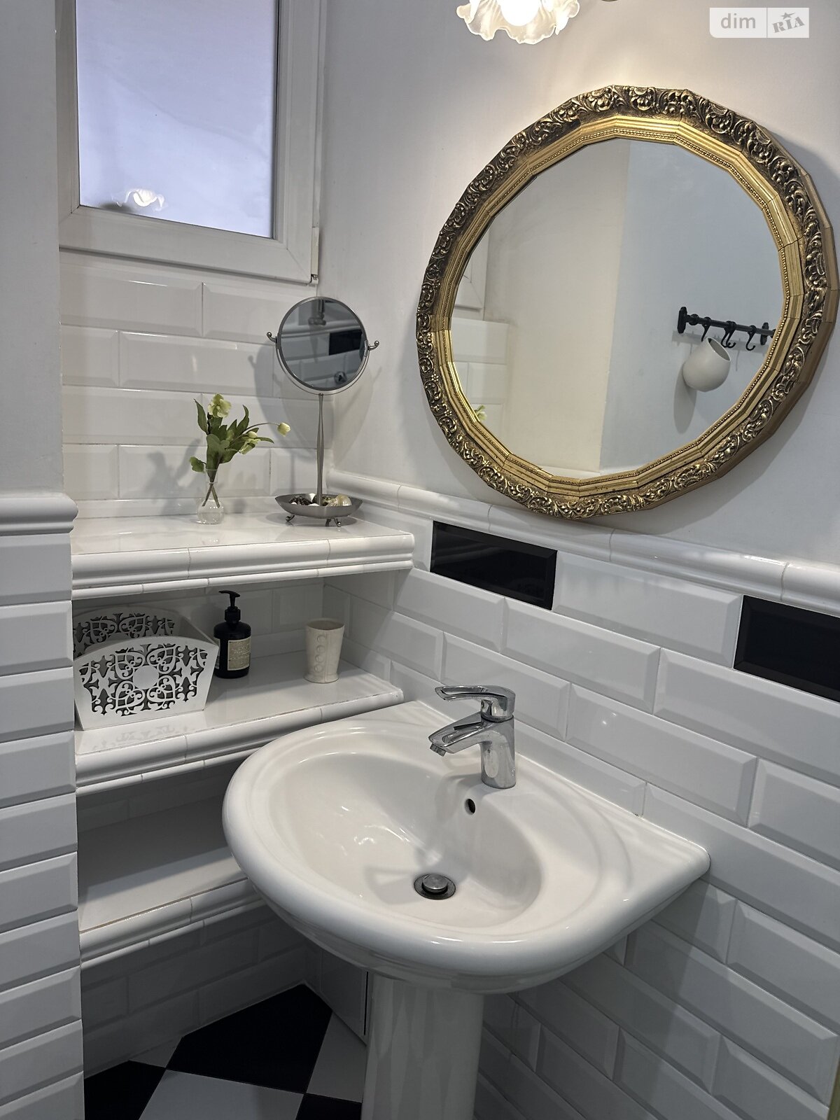 двухкомнатная квартира в Львове, район Центр, на пл. Генерала Петра Григоренко 4 в аренду на долгий срок помесячно фото 1