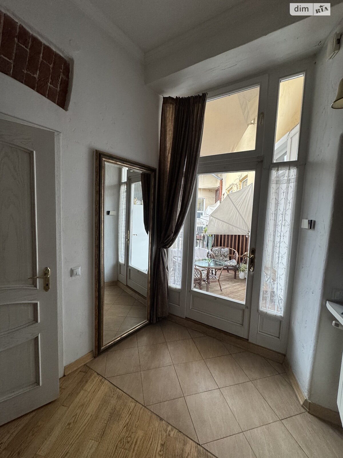 двухкомнатная квартира в Львове, район Центр, на пл. Генерала Петра Григоренко 4 в аренду на долгий срок помесячно фото 1