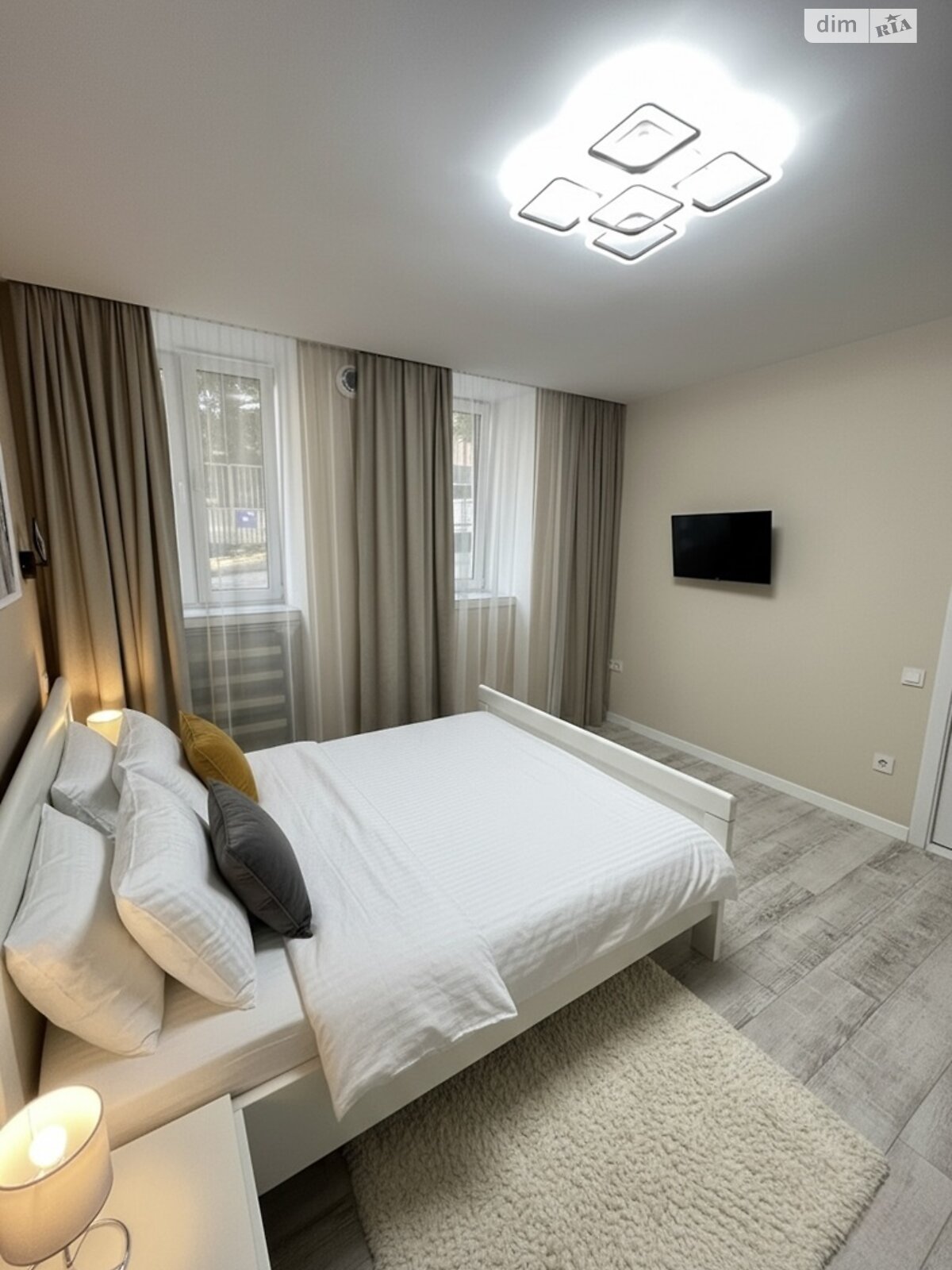 однокімнатна квартира в Львові, район Центр, на вул. Княжа 2 в довготривалу оренду помісячно фото 1 однокімнатна квартира в Львові, район Центр, на вул. Княжа 2 в довготривалу оренду помісячно фото 1