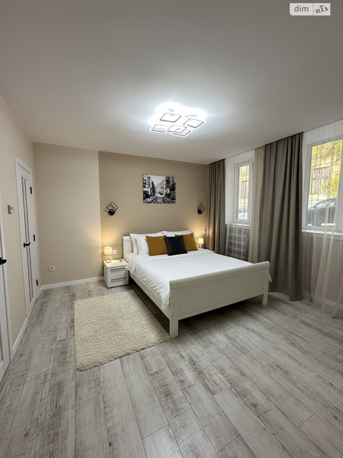 однокімнатна квартира в Львові, район Центр, на вул. Княжа 2 в довготривалу оренду помісячно фото 1 однокімнатна квартира в Львові, район Центр, на вул. Княжа 2 в довготривалу оренду помісячно фото 1