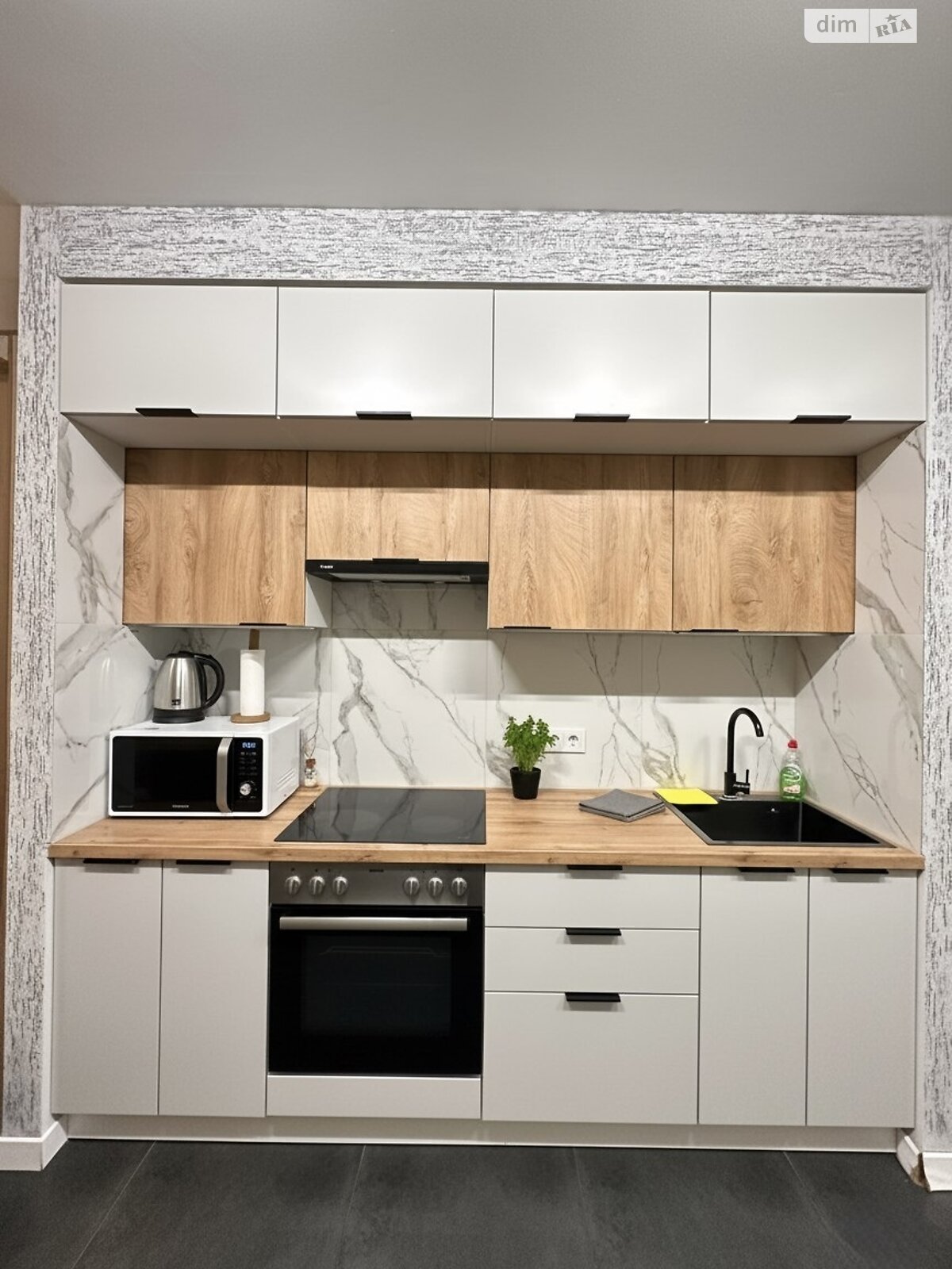 однокімнатна квартира в Львові, район Центр, на вул. Княжа 2 в довготривалу оренду помісячно фото 1 однокімнатна квартира в Львові, район Центр, на вул. Княжа 2 в довготривалу оренду помісячно фото 1