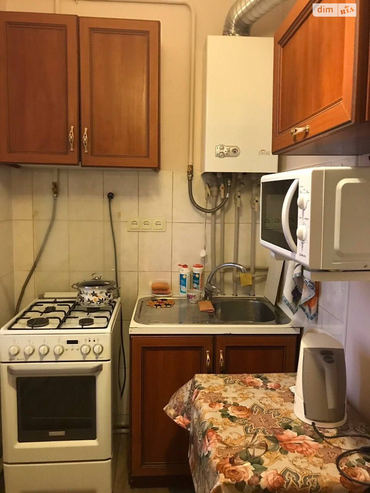 однокомнатная квартира в Львове, район Центр, на ул. Кобылянской 8 в аренду на долгий срок помесячно фото 1 однокомнатная квартира в Львове, район Центр, на ул. Кобылянской 8 в аренду на долгий срок помесячно фото 1
