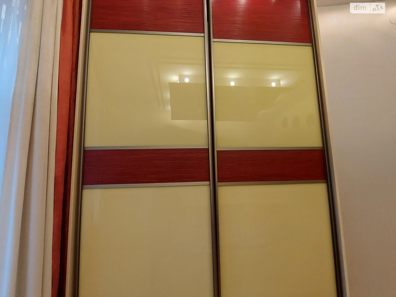 трикімнатна квартира в Львові, район Центр, на вул. Крушельницької Соломії 19 в довготривалу оренду помісячно фото 1