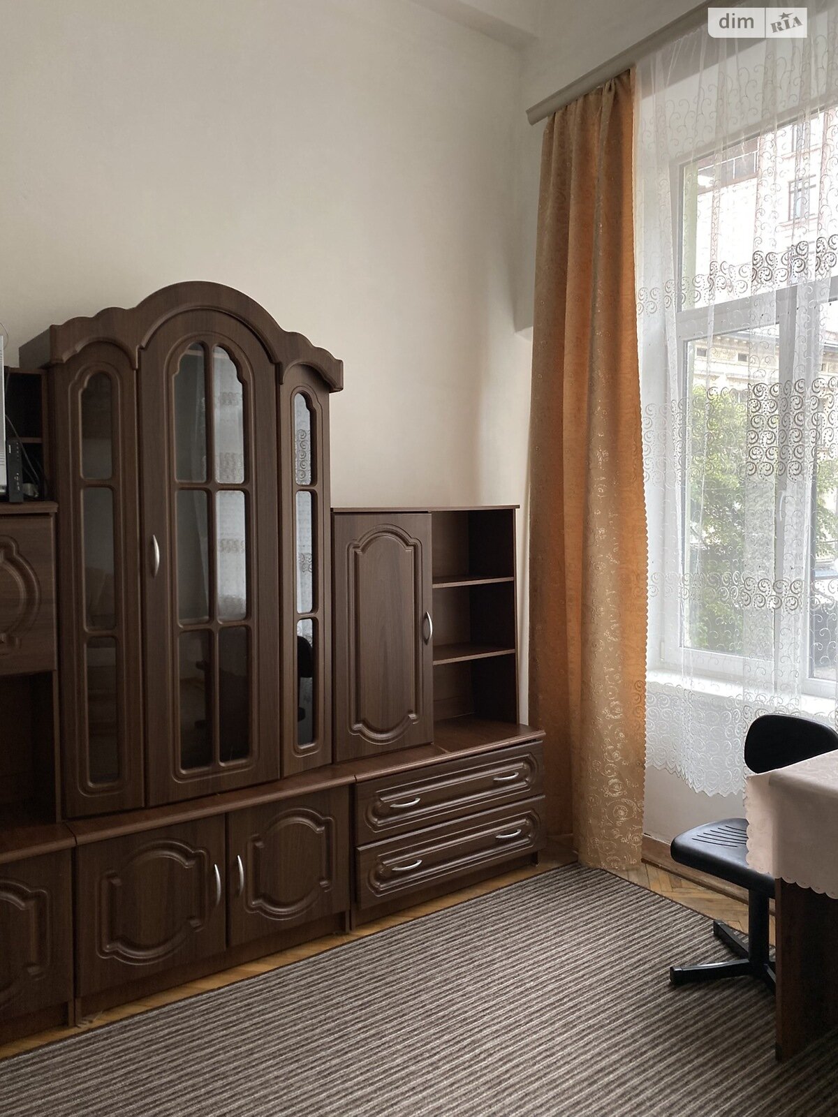 однокомнатная квартира в Львове, район Центр, на пр. Крыва Лыпа 5, кв. 5 в аренду на долгий срок помесячно фото 1 однокомнатная квартира в Львове, район Центр, на пр. Крыва Лыпа 5, кв. 5 в аренду на долгий срок помесячно фото 1