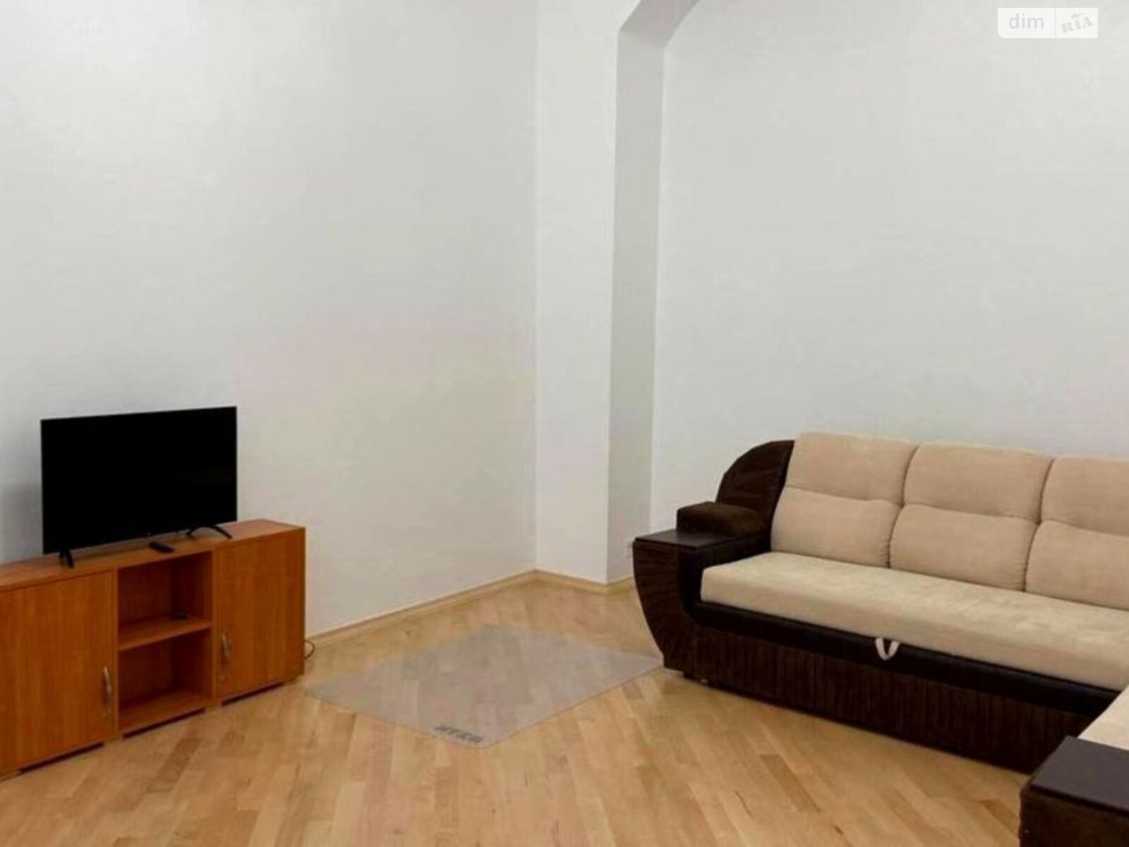 двухкомнатная квартира в Львове, район Центр, на ул. Лепкого Богдана 12 в аренду на долгий срок помесячно фото 1 двухкомнатная квартира в Львове, район Центр, на ул. Лепкого Богдана 12 в аренду на долгий срок помесячно фото 1