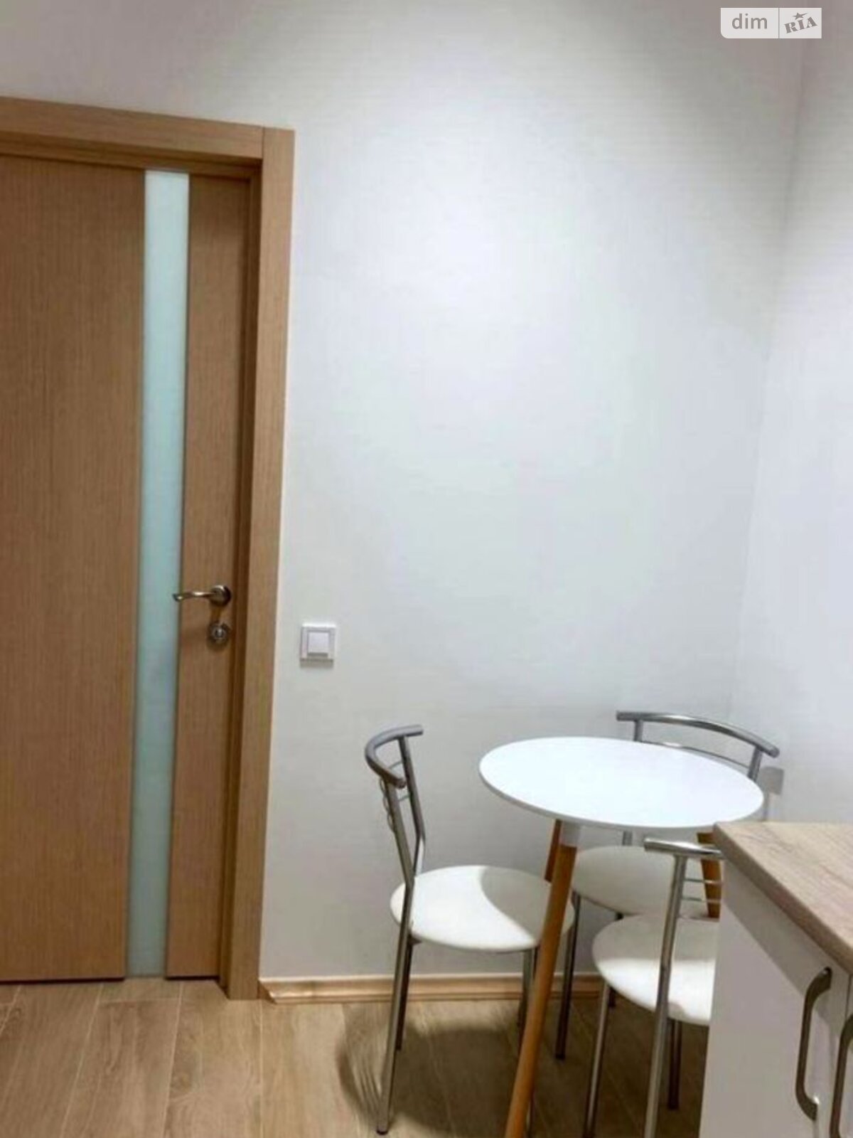 двухкомнатная квартира в Львове, район Центр, на ул. Лепкого Богдана 12 в аренду на долгий срок помесячно фото 1 двухкомнатная квартира в Львове, район Центр, на ул. Лепкого Богдана 12 в аренду на долгий срок помесячно фото 1