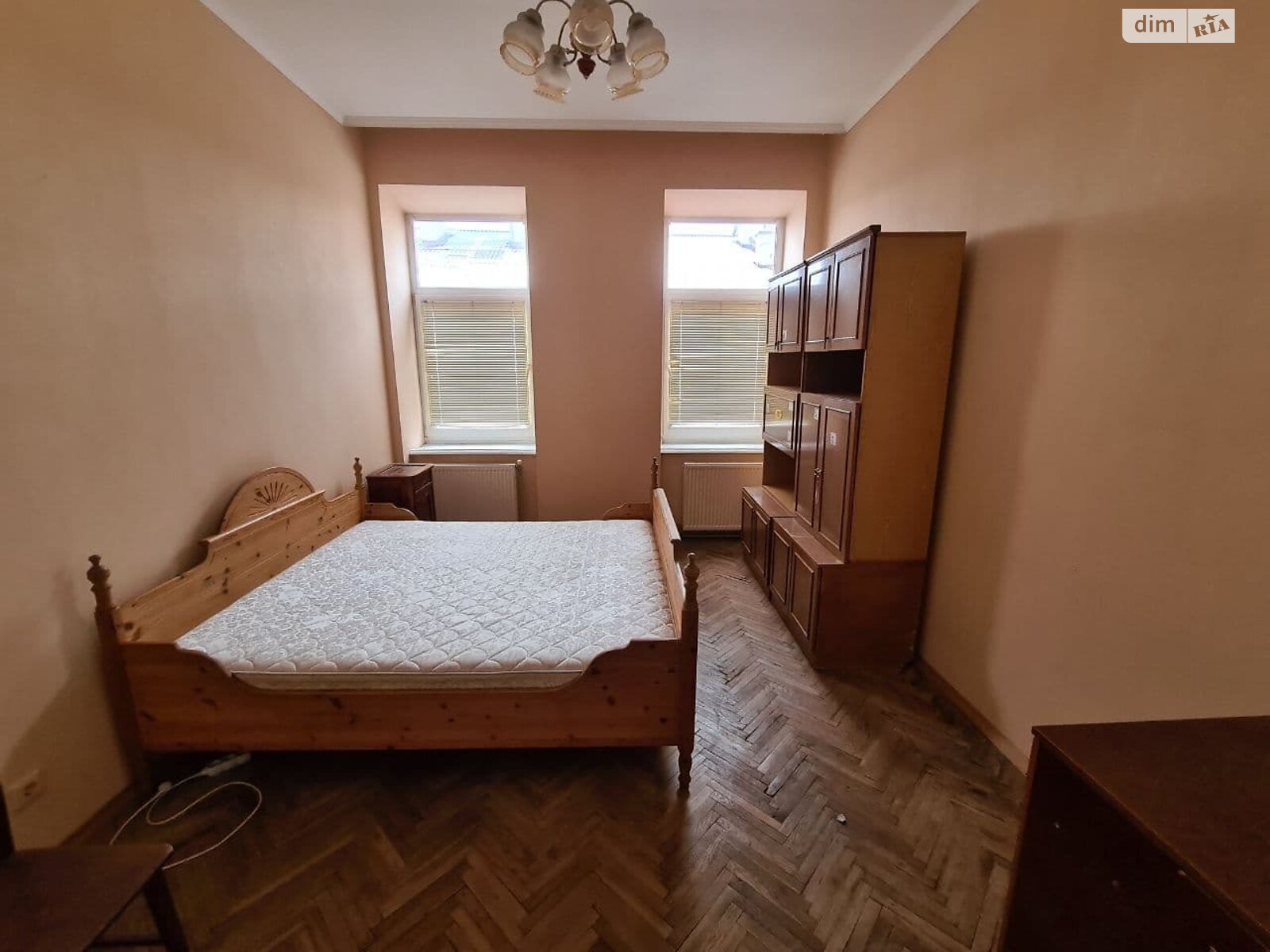 двухкомнатная квартира в Львове, район Центр, на ул. Ляйнберга 9 в аренду на долгий срок помесячно фото 1 двухкомнатная квартира в Львове, район Центр, на ул. Ляйнберга 9 в аренду на долгий срок помесячно фото 1