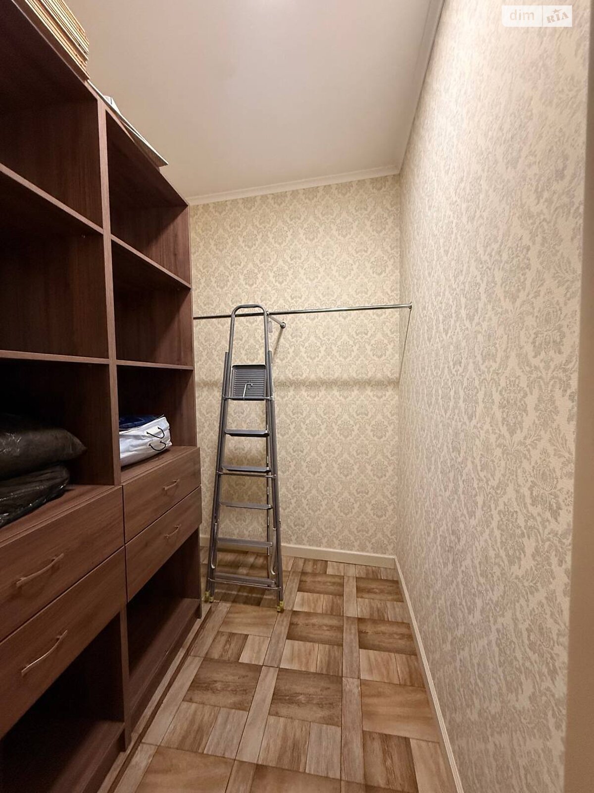 трехкомнатная квартира в Львове, район Центр, на ул. Николая Коперника в аренду на долгий срок помесячно фото 1 трехкомнатная квартира в Львове, район Центр, на ул. Николая Коперника в аренду на долгий срок помесячно фото 1