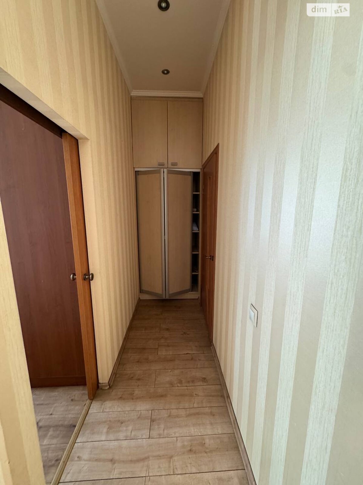 двухкомнатная квартира в Львове, район Центр, на ул. Под Дубом в аренду на долгий срок помесячно фото 1 двухкомнатная квартира в Львове, район Центр, на ул. Под Дубом в аренду на долгий срок помесячно фото 1