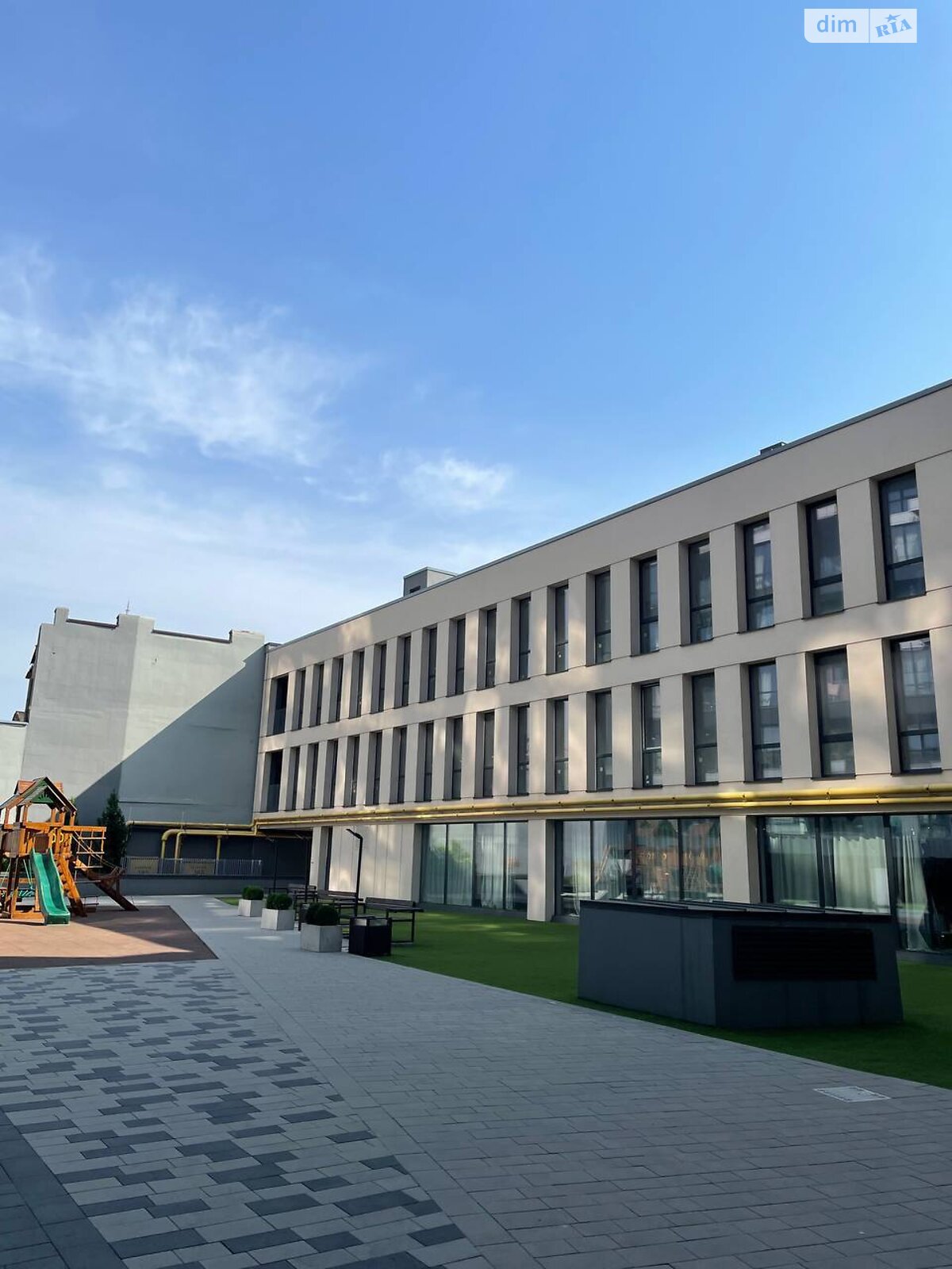 однокомнатная квартира в Львове, район Центр, на ул. Под Дубом 26 в аренду на долгий срок помесячно фото 1 однокомнатная квартира в Львове, район Центр, на ул. Под Дубом 26 в аренду на долгий срок помесячно фото 1