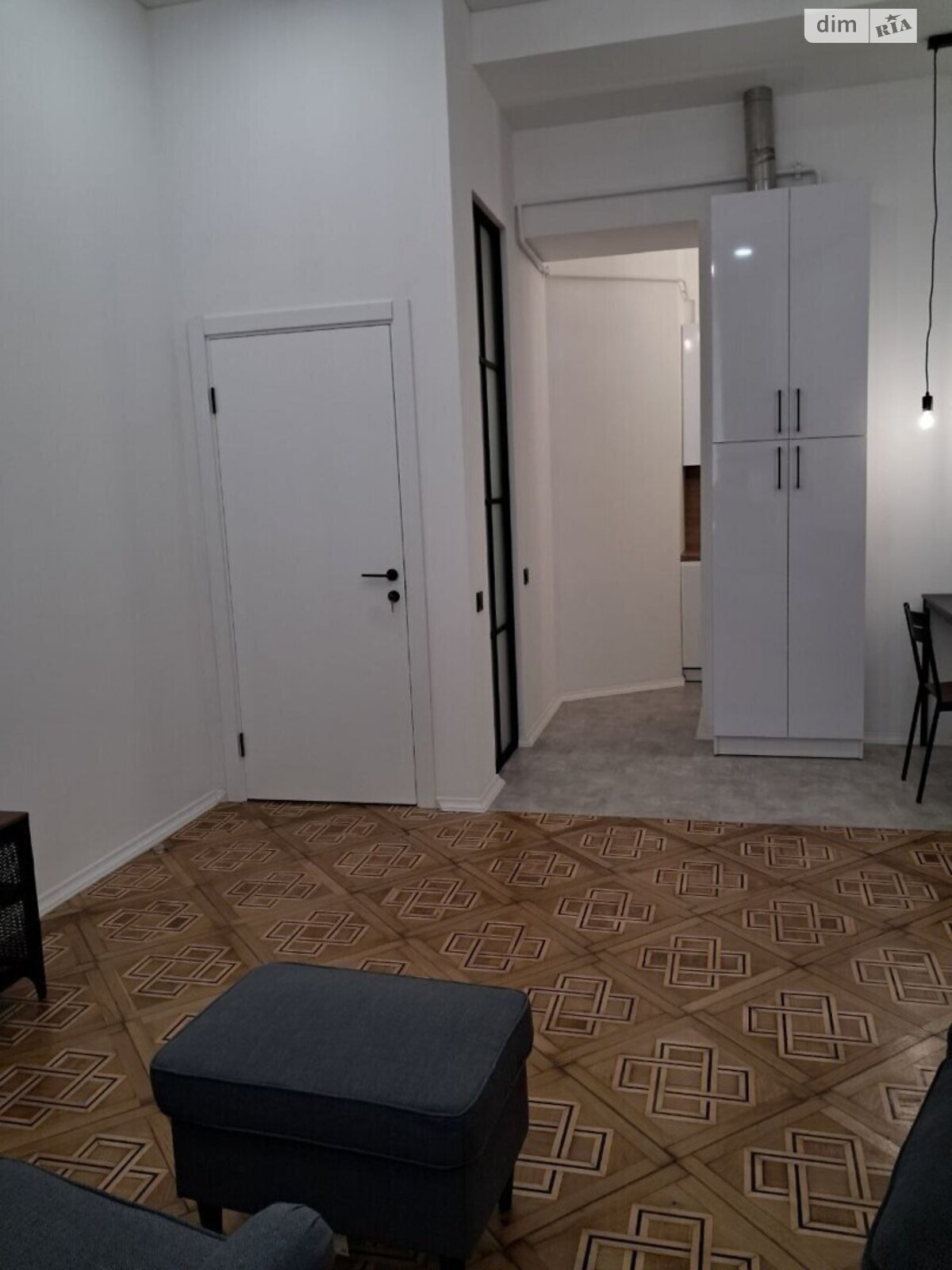 двухкомнатная квартира в Львове, район Центр, на ул. Шептицких 10 в аренду на долгий срок помесячно фото 1 двухкомнатная квартира в Львове, район Центр, на ул. Шептицких 10 в аренду на долгий срок помесячно фото 1