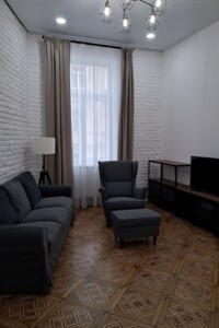 двухкомнатная квартира в Львове, район Центр, на ул. Шептицких 10 в аренду на долгий срок помесячно фото 2 двухкомнатная квартира в Львове, район Центр, на ул. Шептицких 10 в аренду на долгий срок помесячно фото 2