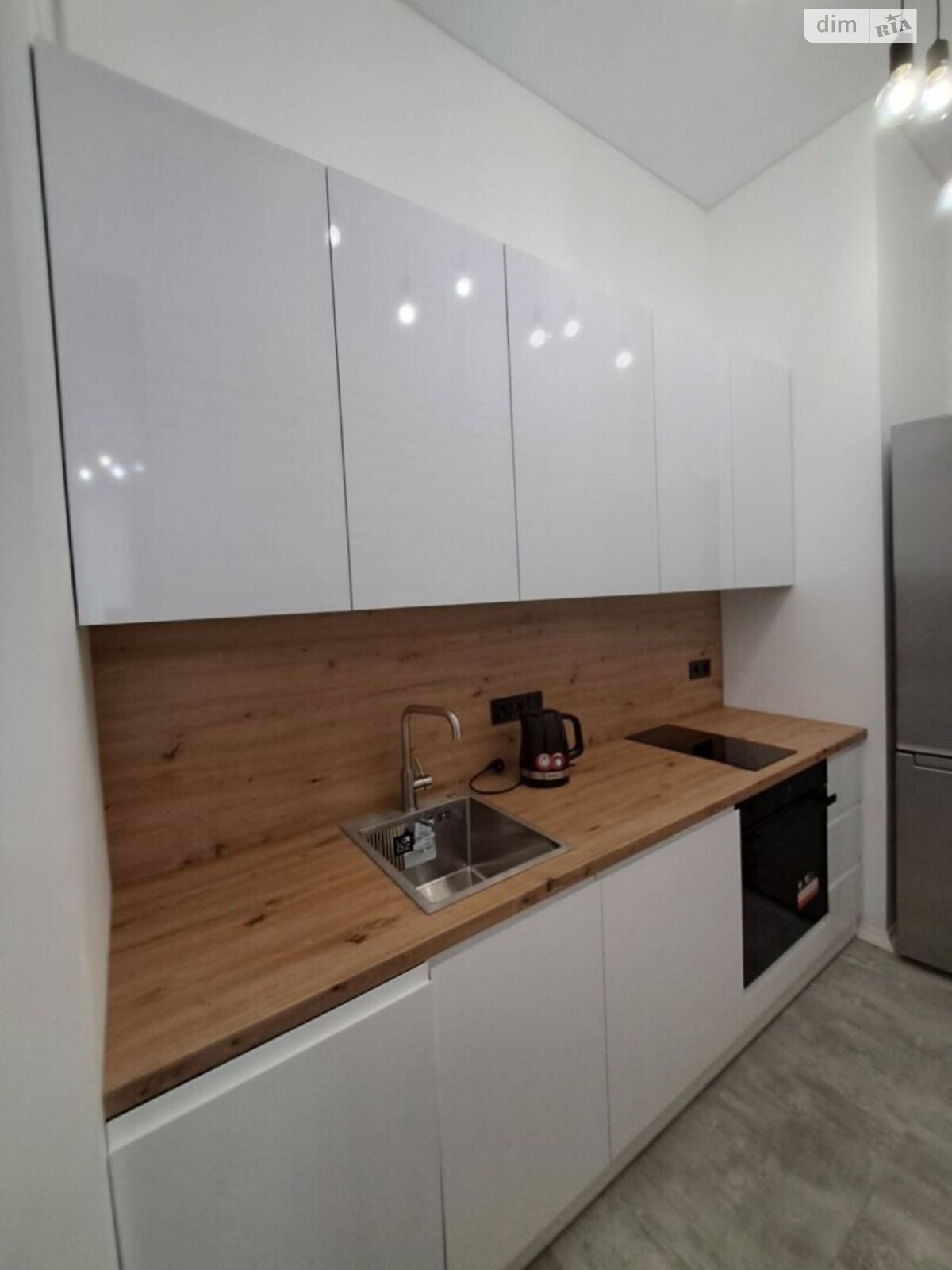 двухкомнатная квартира в Львове, район Центр, на ул. Шептицких 10 в аренду на долгий срок помесячно фото 1 двухкомнатная квартира в Львове, район Центр, на ул. Шептицких 10 в аренду на долгий срок помесячно фото 1