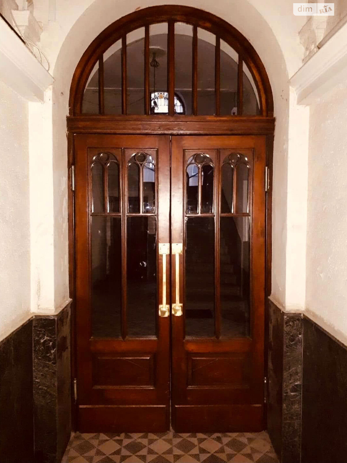 однокімнатна квартира в Львові, район Центр, на просп. Шевченка 34 в довготривалу оренду помісячно фото 1 однокімнатна квартира в Львові, район Центр, на просп. Шевченка 34 в довготривалу оренду помісячно фото 1