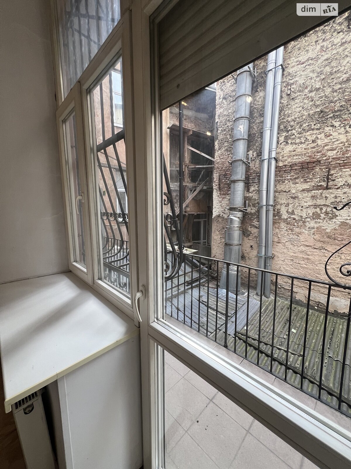 трехкомнатная квартира в Львове, район Центр, на просп. Шевченко в аренду на долгий срок помесячно фото 1 трехкомнатная квартира в Львове, район Центр, на просп. Шевченко в аренду на долгий срок помесячно фото 1