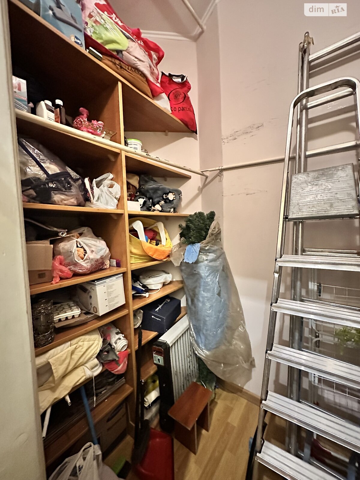 трехкомнатная квартира в Львове, район Центр, на просп. Шевченко в аренду на долгий срок помесячно фото 1 трехкомнатная квартира в Львове, район Центр, на просп. Шевченко в аренду на долгий срок помесячно фото 1