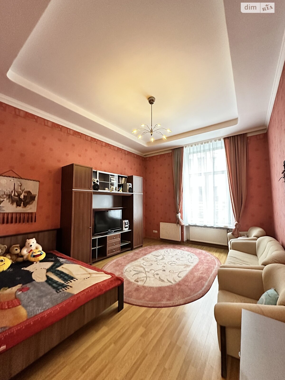 трехкомнатная квартира в Львове, район Центр, на просп. Шевченко в аренду на долгий срок помесячно фото 1 трехкомнатная квартира в Львове, район Центр, на просп. Шевченко в аренду на долгий срок помесячно фото 1