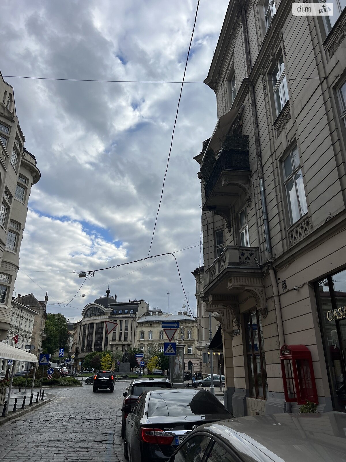 трехкомнатная квартира в Львове, район Центр, на просп. Шевченко в аренду на долгий срок помесячно фото 1 трехкомнатная квартира в Львове, район Центр, на просп. Шевченко в аренду на долгий срок помесячно фото 1