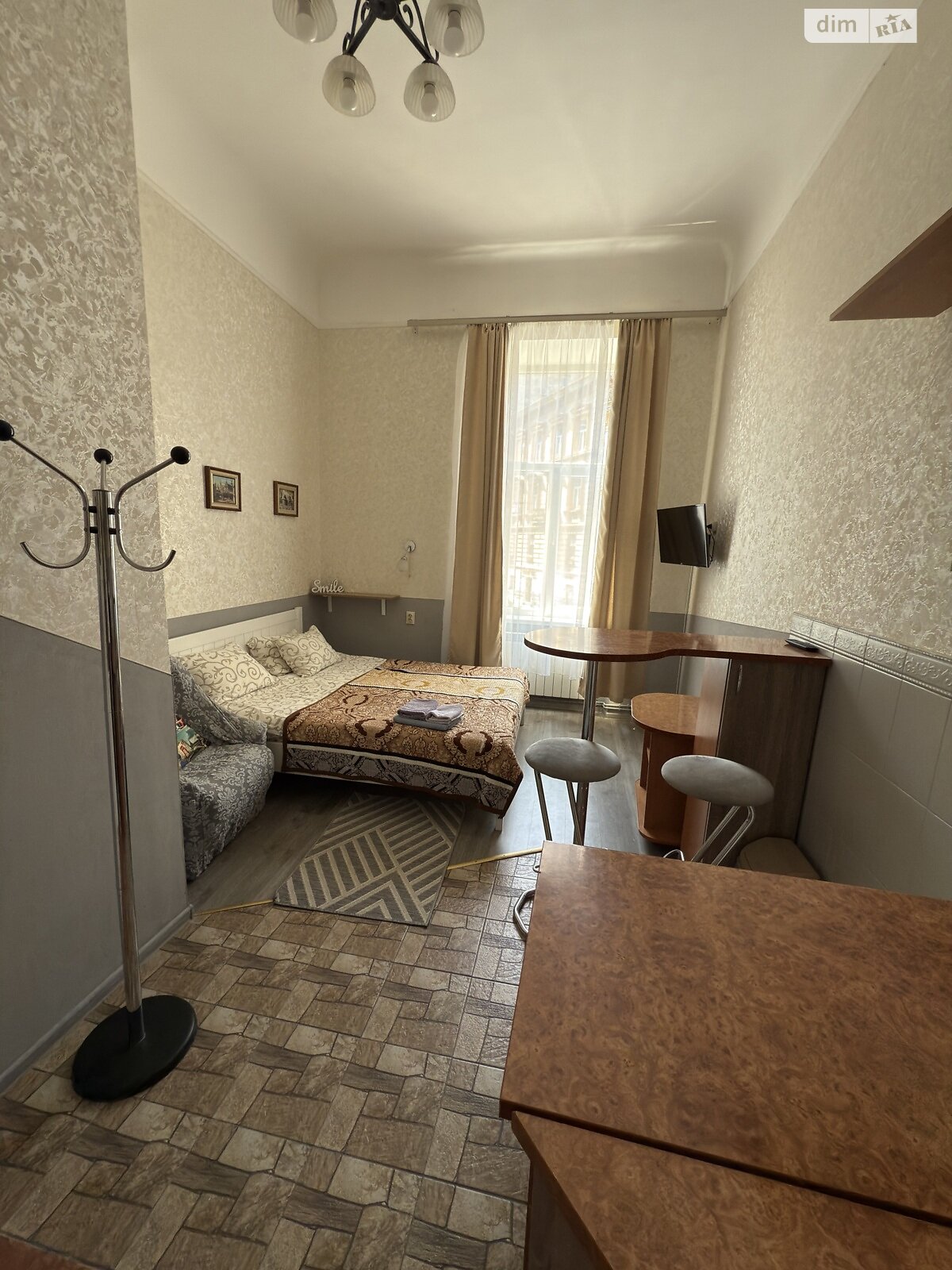 однокомнатная квартира с ремонтом в Львове, район Центр, на просп. Шевченко в аренду на долгий срок помесячно фото 1 однокомнатная квартира с ремонтом в Львове, район Центр, на просп. Шевченко в аренду на долгий срок помесячно фото 1