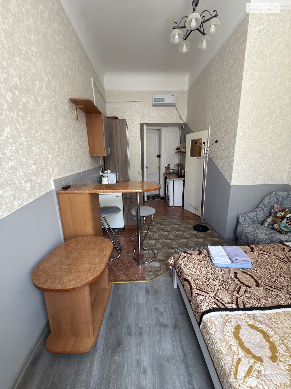 однокомнатная квартира с ремонтом в Львове, район Центр, на просп. Шевченко в аренду на долгий срок помесячно фото 1 однокомнатная квартира с ремонтом в Львове, район Центр, на просп. Шевченко в аренду на долгий срок помесячно фото 1