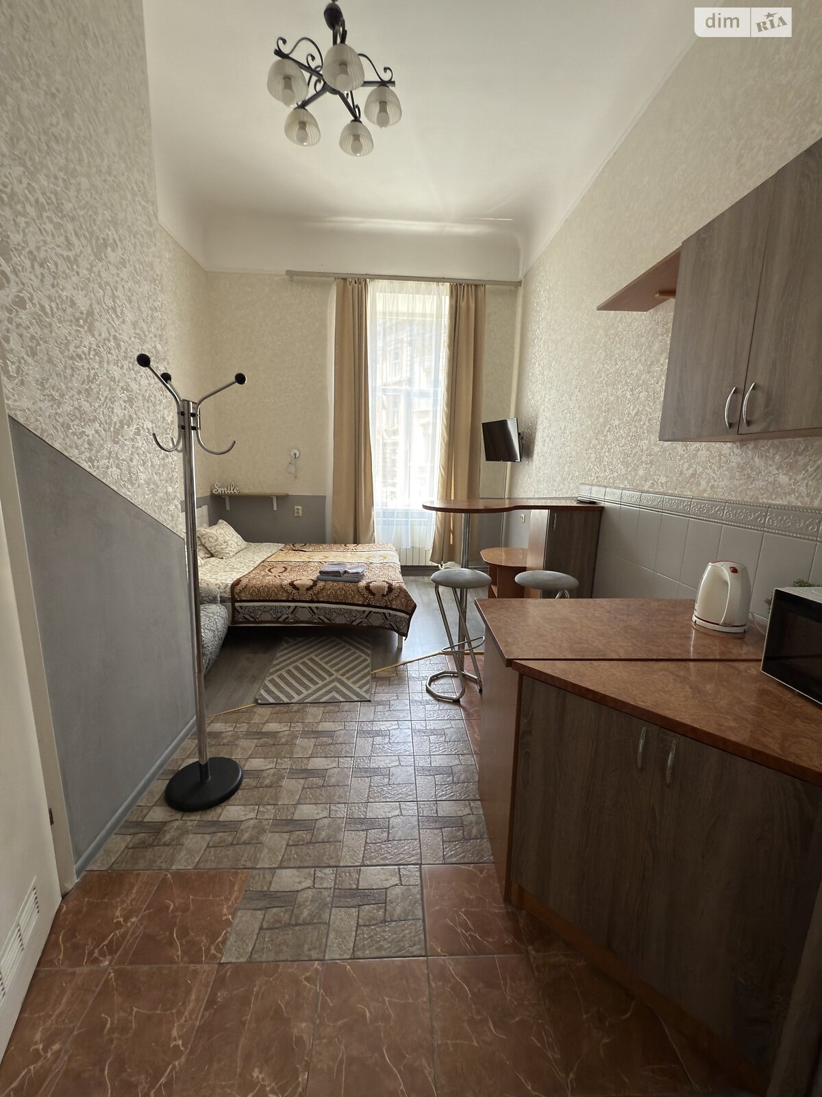 однокомнатная квартира с ремонтом в Львове, район Центр, на просп. Шевченко в аренду на долгий срок помесячно фото 1 однокомнатная квартира с ремонтом в Львове, район Центр, на просп. Шевченко в аренду на долгий срок помесячно фото 1