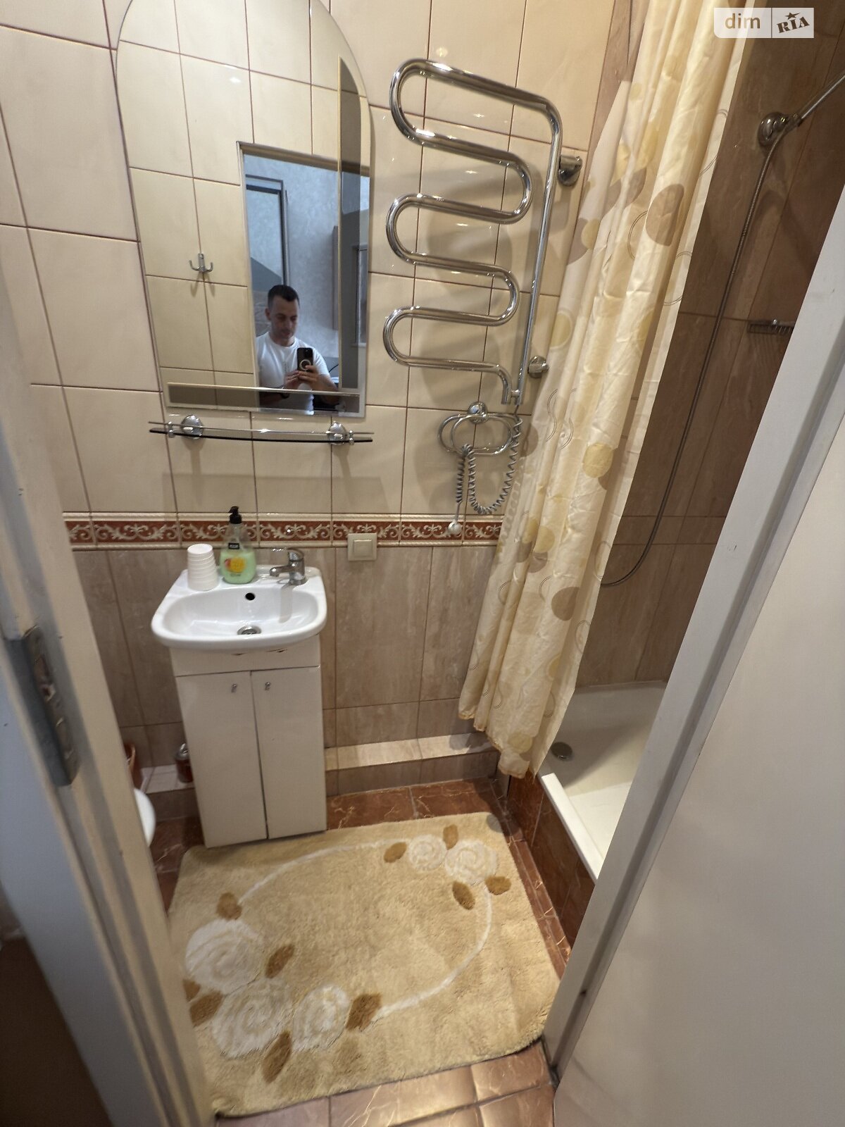 однокомнатная квартира с ремонтом в Львове, район Центр, на просп. Шевченко в аренду на долгий срок помесячно фото 1 однокомнатная квартира с ремонтом в Львове, район Центр, на просп. Шевченко в аренду на долгий срок помесячно фото 1