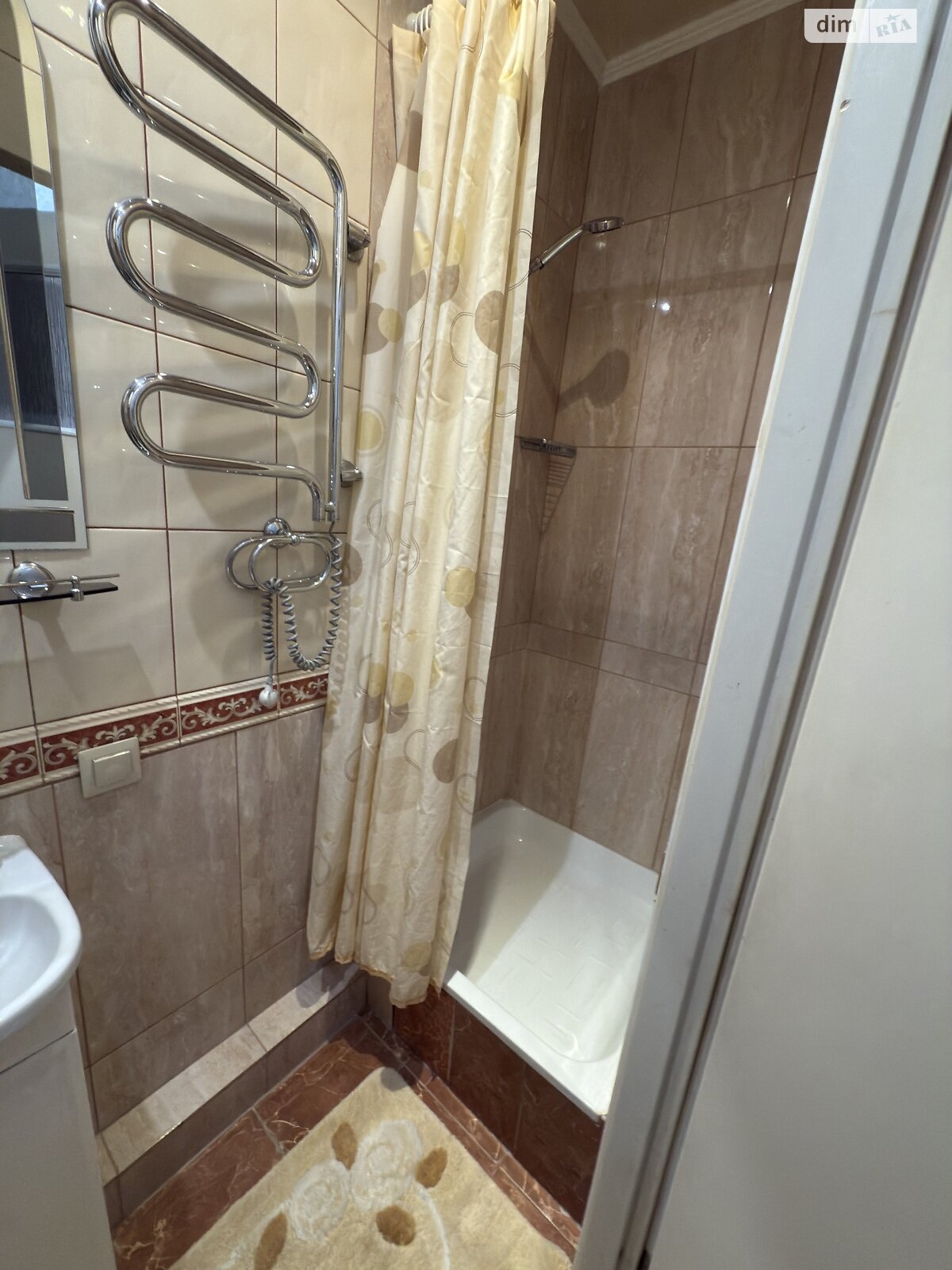 однокомнатная квартира с ремонтом в Львове, район Центр, на просп. Шевченко в аренду на долгий срок помесячно фото 1 однокомнатная квартира с ремонтом в Львове, район Центр, на просп. Шевченко в аренду на долгий срок помесячно фото 1