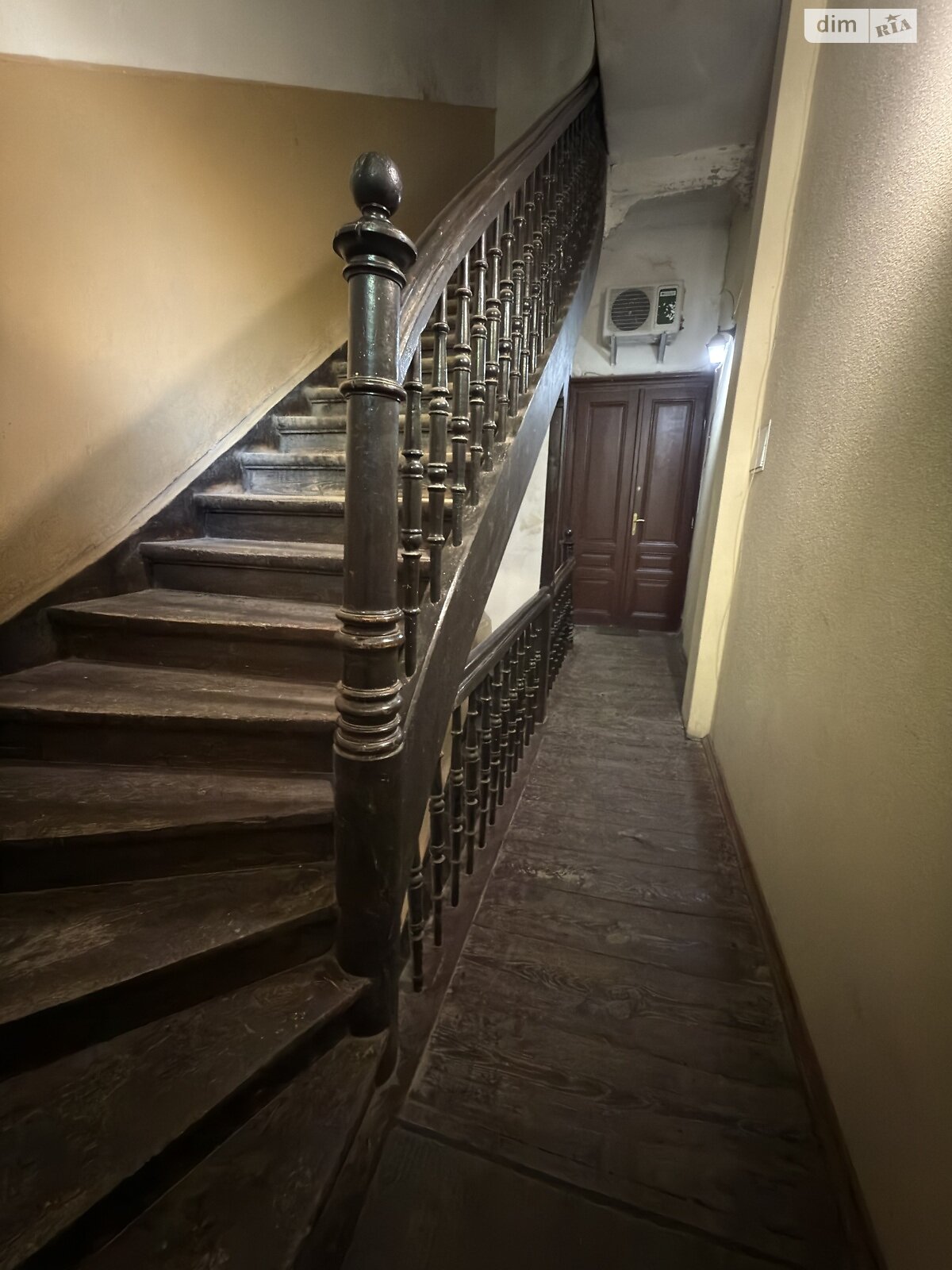 однокомнатная квартира с ремонтом в Львове, район Центр, на просп. Шевченко в аренду на долгий срок помесячно фото 1 однокомнатная квартира с ремонтом в Львове, район Центр, на просп. Шевченко в аренду на долгий срок помесячно фото 1