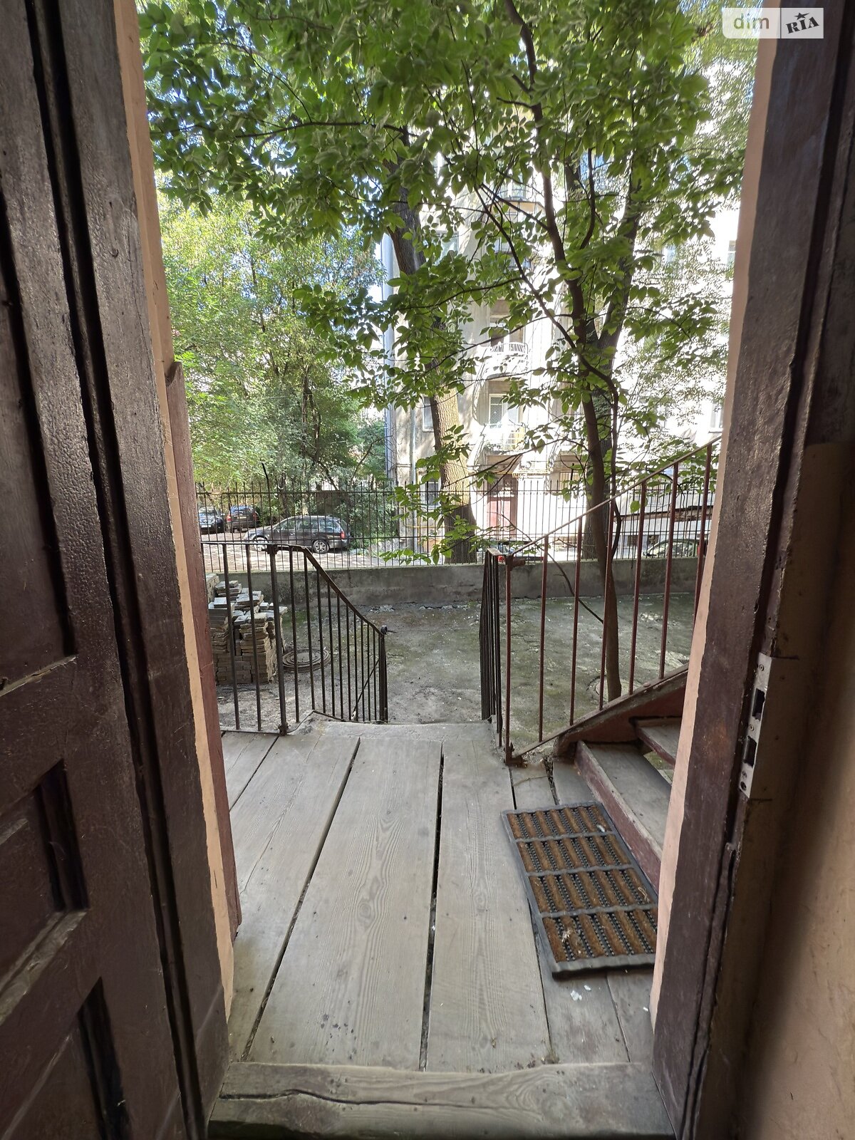 однокомнатная квартира с ремонтом в Львове, район Центр, на просп. Шевченко в аренду на долгий срок помесячно фото 1 однокомнатная квартира с ремонтом в Львове, район Центр, на просп. Шевченко в аренду на долгий срок помесячно фото 1