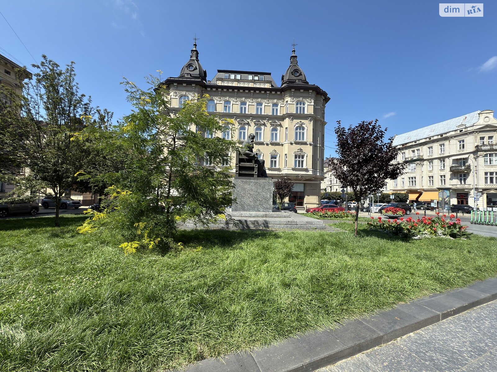 однокомнатная квартира с ремонтом в Львове, район Центр, на просп. Шевченко в аренду на долгий срок помесячно фото 1 однокомнатная квартира с ремонтом в Львове, район Центр, на просп. Шевченко в аренду на долгий срок помесячно фото 1