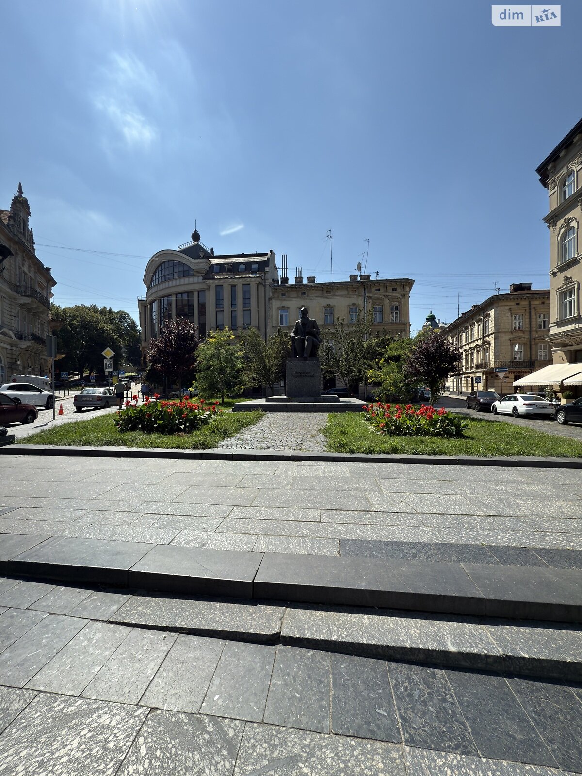 однокомнатная квартира с ремонтом в Львове, район Центр, на просп. Шевченко в аренду на долгий срок помесячно фото 1 однокомнатная квартира с ремонтом в Львове, район Центр, на просп. Шевченко в аренду на долгий срок помесячно фото 1