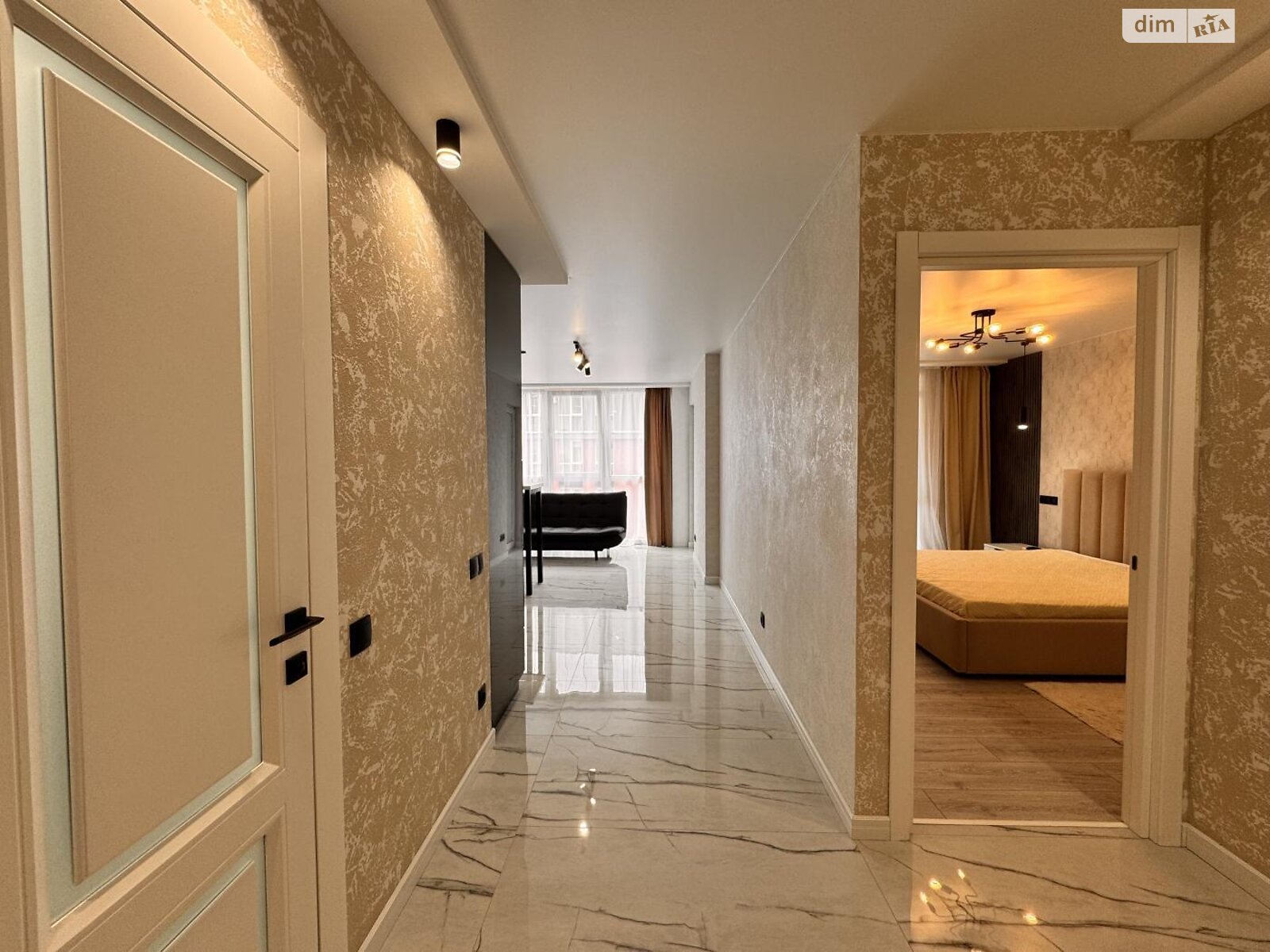 однокомнатная квартира с ремонтом в Львове, район Центр, на просп. Шевченко, кв. 44 в аренду на долгий срок помесячно фото 1 однокомнатная квартира с ремонтом в Львове, район Центр, на просп. Шевченко, кв. 44 в аренду на долгий срок помесячно фото 1