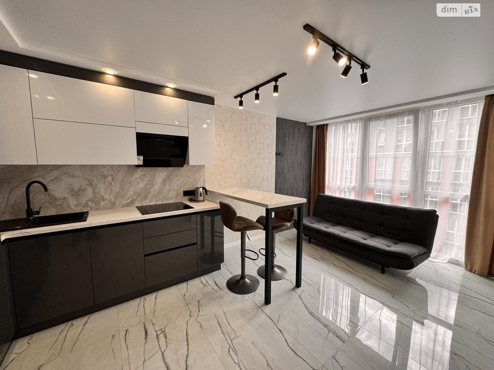 однокомнатная квартира с ремонтом в Львове, район Центр, на просп. Шевченко, кв. 44 в аренду на долгий срок помесячно фото 1 однокомнатная квартира с ремонтом в Львове, район Центр, на просп. Шевченко, кв. 44 в аренду на долгий срок помесячно фото 1