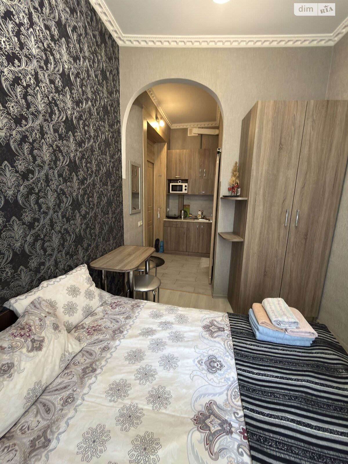 однокімнатна квартира з ремонтом в Львові, район Центр, на вул. Шопена в довготривалу оренду помісячно фото 1