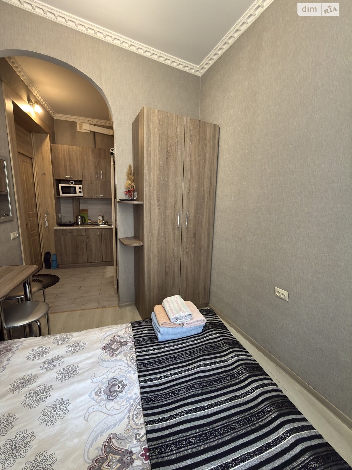 однокімнатна квартира з ремонтом в Львові, район Центр, на вул. Шопена в довготривалу оренду помісячно фото 1