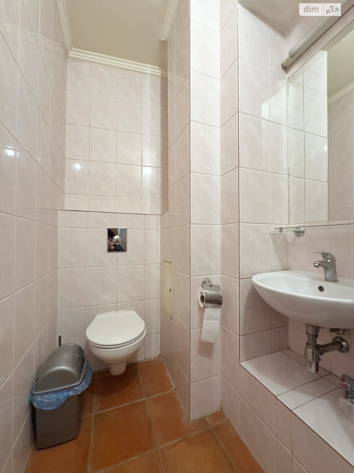 трехкомнатная квартира в Львове, район Центр, на просп. Свободы 29 в аренду на долгий срок помесячно фото 1 трехкомнатная квартира в Львове, район Центр, на просп. Свободы 29 в аренду на долгий срок помесячно фото 1