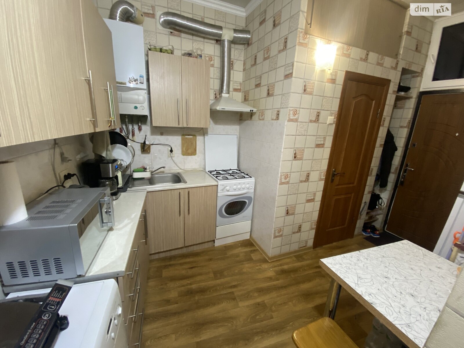 двухкомнатная квартира в Львове, район Центр, на пл. Святого Теодора в аренду на долгий срок помесячно фото 1 двухкомнатная квартира в Львове, район Центр, на пл. Святого Теодора в аренду на долгий срок помесячно фото 1