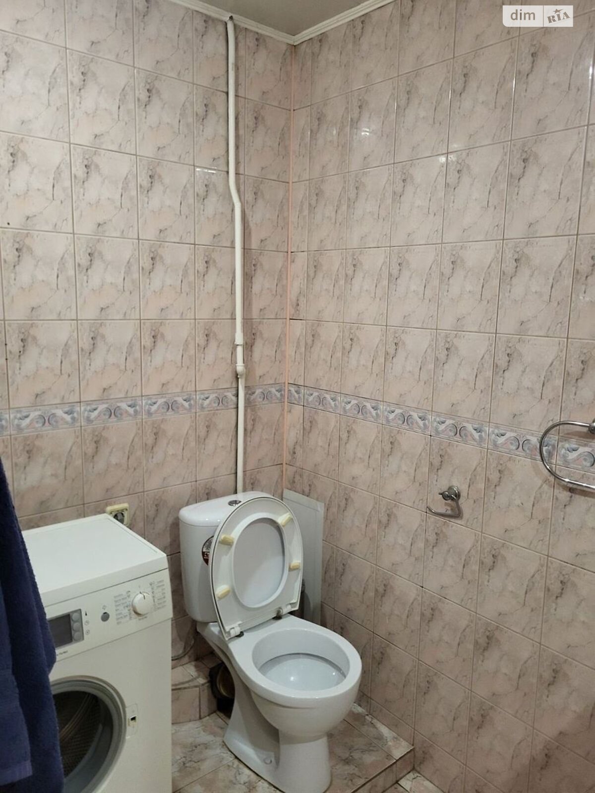 трикімнатна квартира в Львові, район Цетнерівка, на вул. Черемшини 6 в довготривалу оренду помісячно фото 1 трикімнатна квартира в Львові, район Цетнерівка, на вул. Черемшини 6 в довготривалу оренду помісячно фото 1