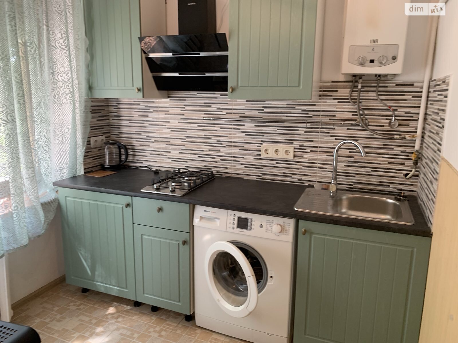 однокомнатная квартира в Львове, район Цетнеровка, на ул. Черемшины в аренду на долгий срок помесячно фото 1 однокомнатная квартира в Львове, район Цетнеровка, на ул. Черемшины в аренду на долгий срок помесячно фото 1