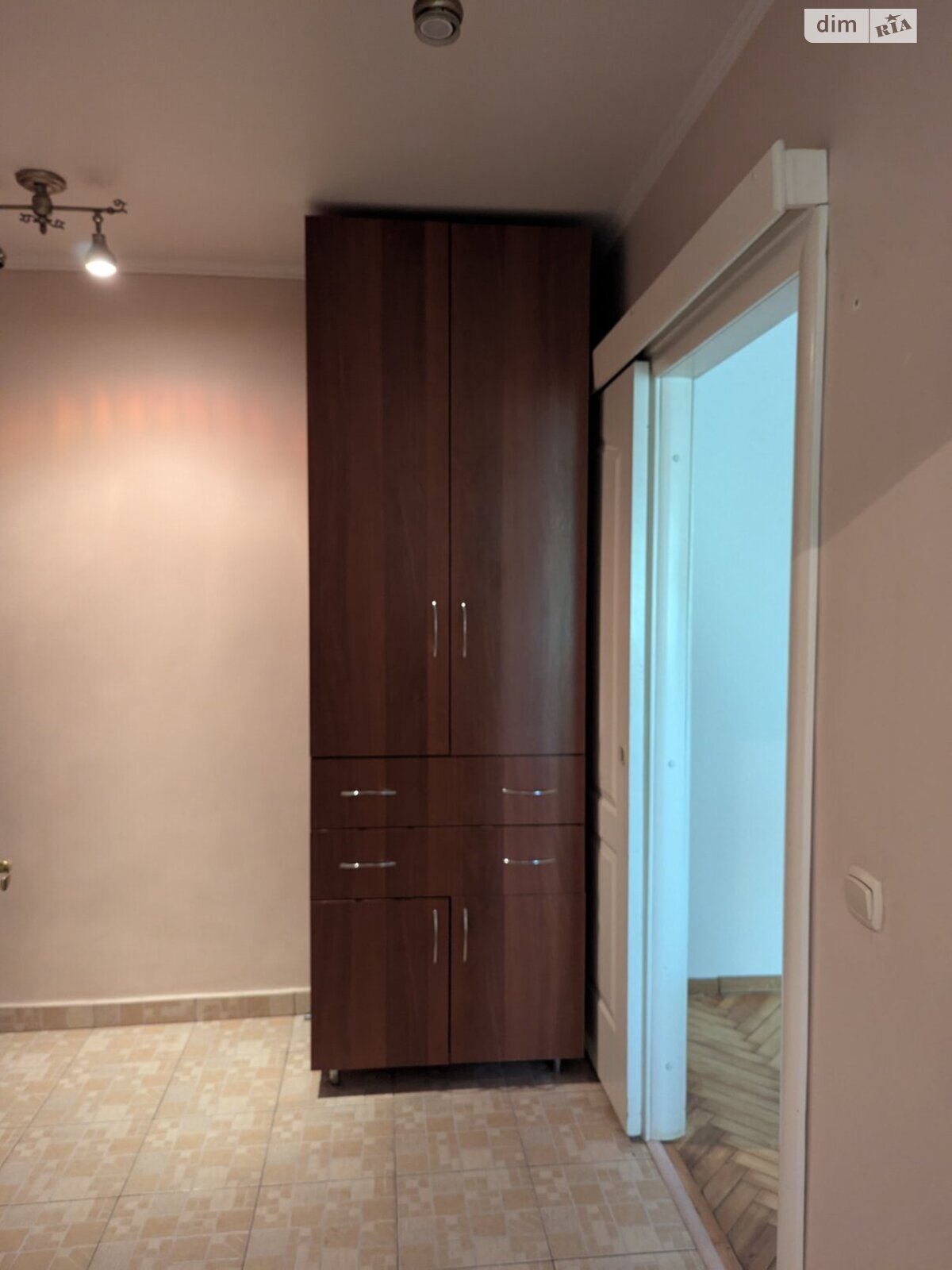 однокомнатная квартира в Львове, район Цетнеровка, на ул. Черемшины в аренду на долгий срок помесячно фото 1 однокомнатная квартира в Львове, район Цетнеровка, на ул. Черемшины в аренду на долгий срок помесячно фото 1