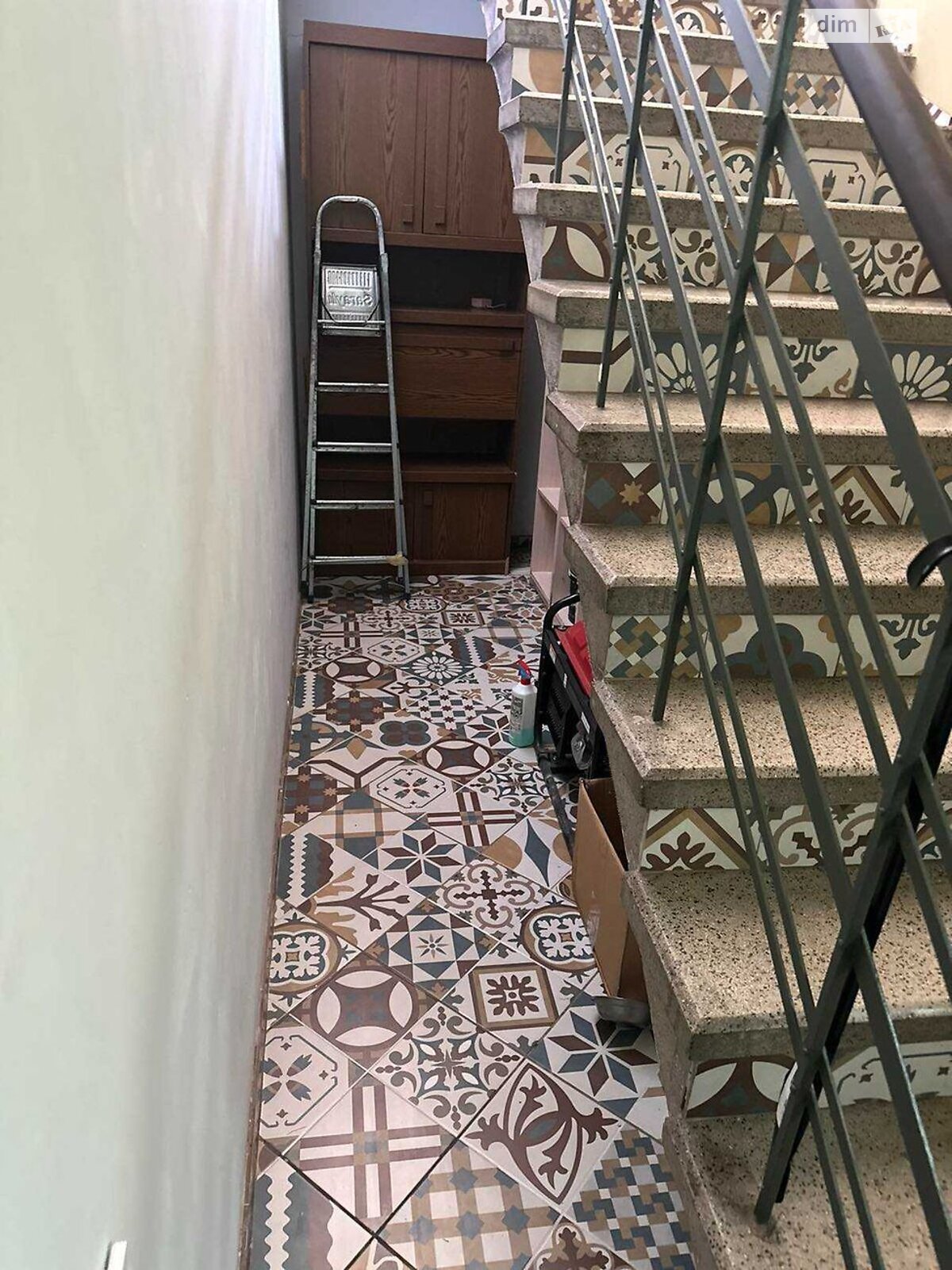 трикімнатна квартира в Львові, район Цетнерівка, на вул. Мечникова в довготривалу оренду помісячно фото 1 трикімнатна квартира в Львові, район Цетнерівка, на вул. Мечникова в довготривалу оренду помісячно фото 1